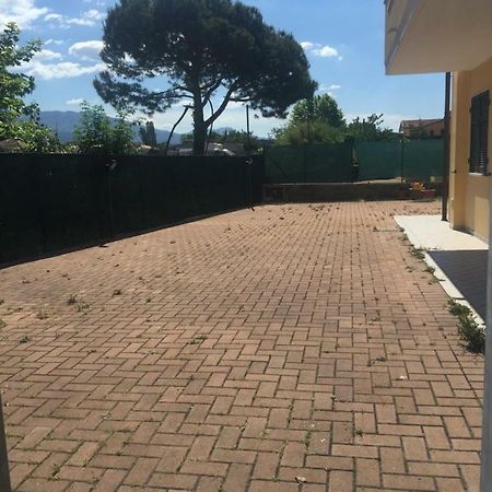 B&B Gigi' Marina di Massa Exteriör bild