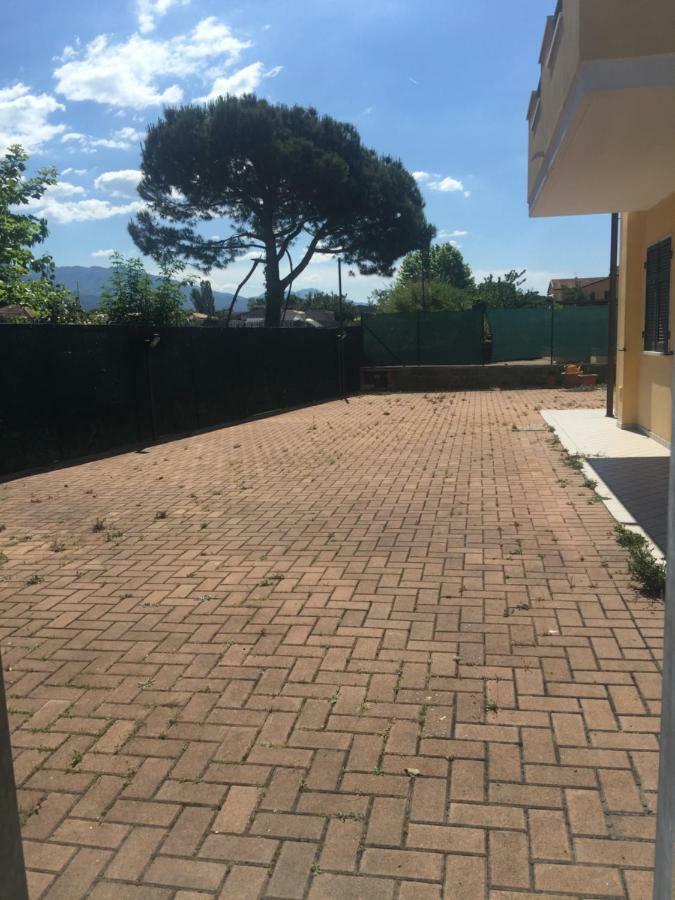 B&B Gigi' Marina di Massa Exteriör bild
